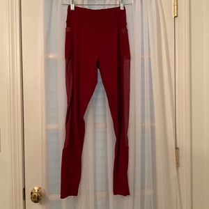 Maroon athletic leggings